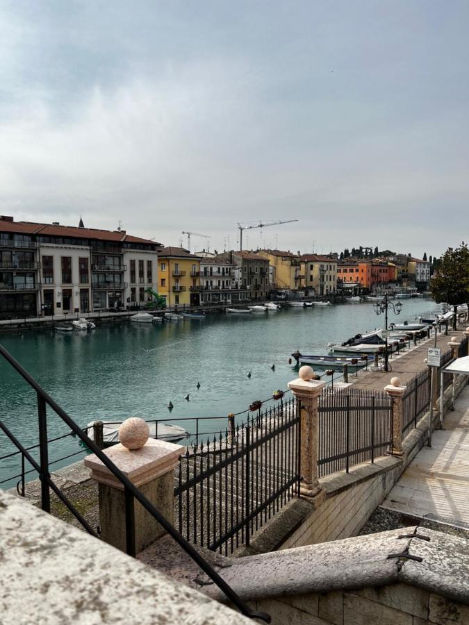 C House Rooms Lake Peschiera del Garda Exterior foto